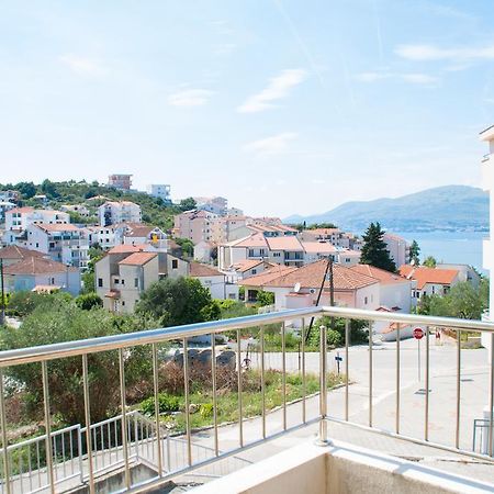 Apartment Horizont Трогир Экстерьер фото