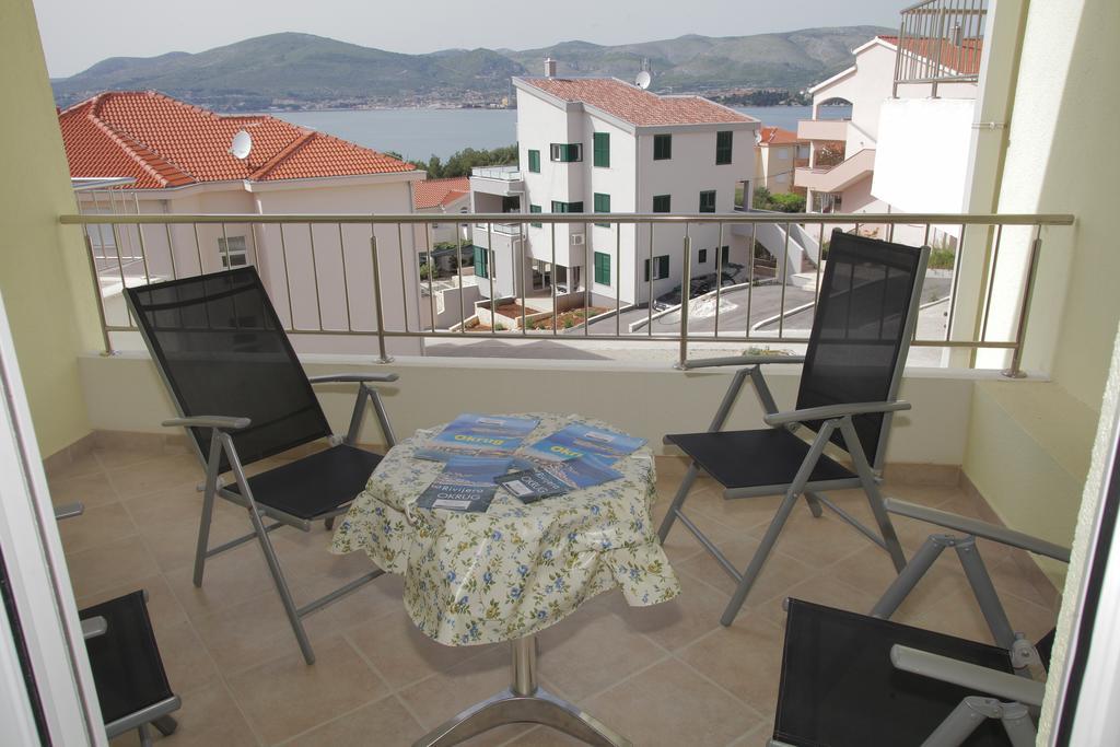 Apartment Horizont Трогир Экстерьер фото